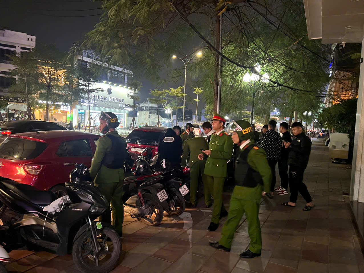 Phòng Cảnh sát QLHC về TTXH Công an Hải Phòng: Phối hợp siết chặt quản lý trật tự công cộng, trật tự đô thị, trật tự đường hè, TTATGT